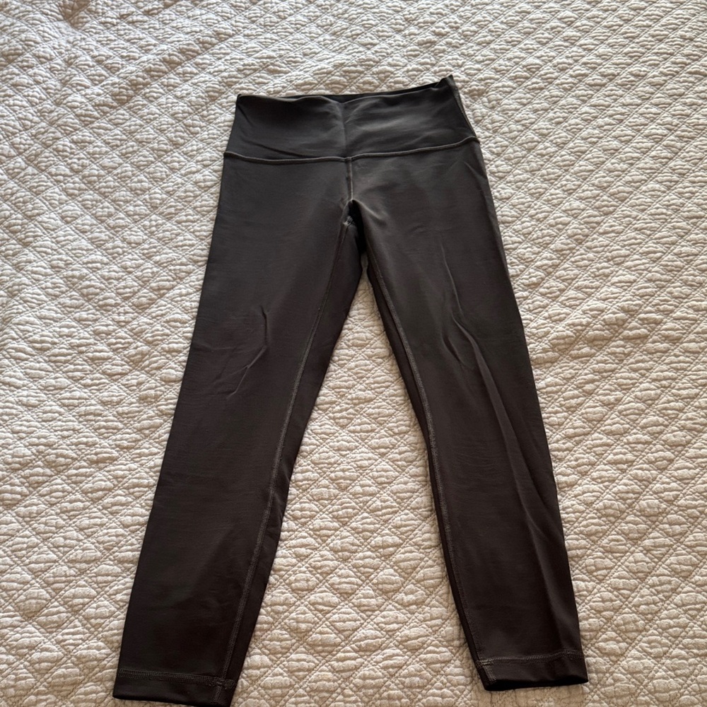 lululemon athletica Espresso Leggings size 6 25in inseam